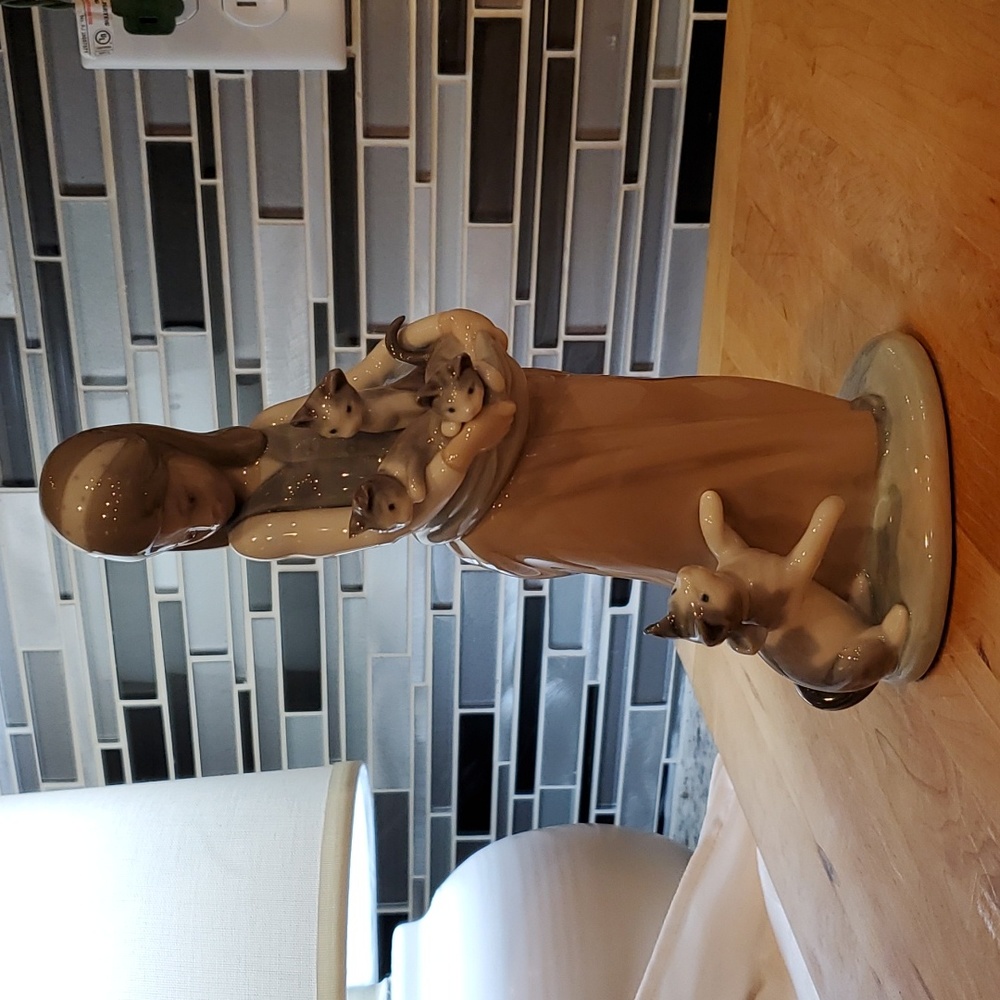 Llardro Girl with Kittens Figurine